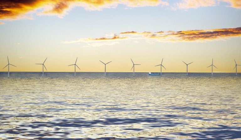 Colombia ajusta cronograma de su primera ronda de energía eólica costa afuera