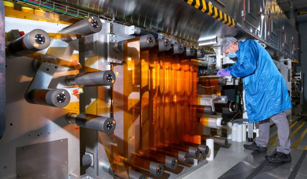 General Motors cierra temporalmente tres plantas por escasez de semiconductores