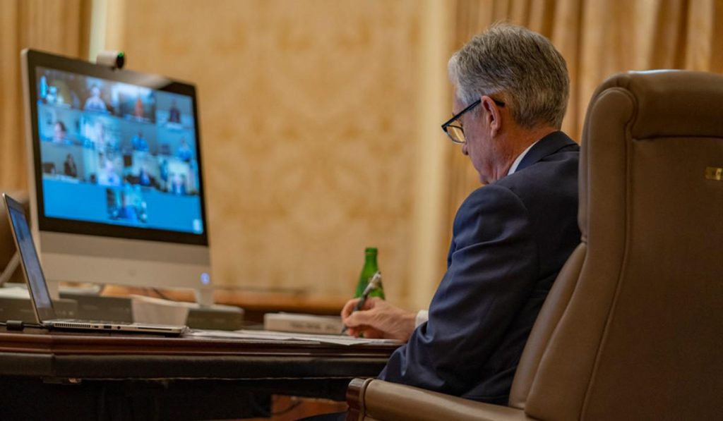 “Recuperación ha progresado más rápido de lo esperado y parece fortalecerse”: Powell