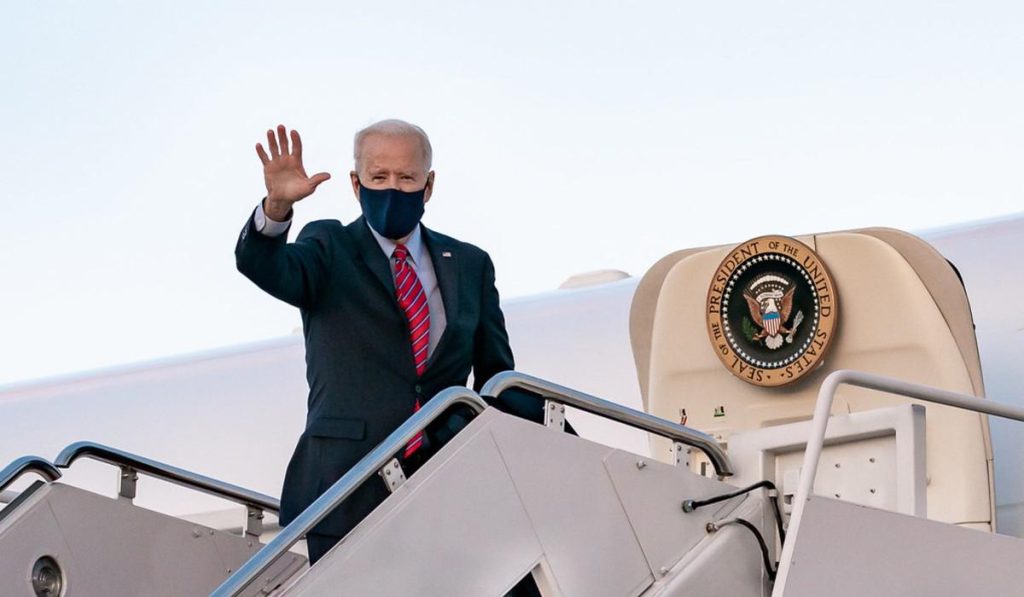 Biden logra acuerdo con demócratas y republicanos para plan de infraestructura