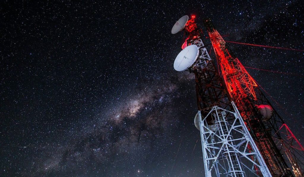 S&P: Competencia, reto del sector de telecomunicaciones en Colombia para 2021