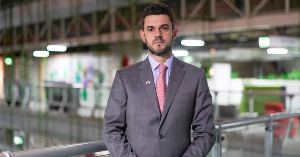 Crecen dudas en proceso cazatalentos, estudios y conflictos de interés de nuevo gerente de EPM