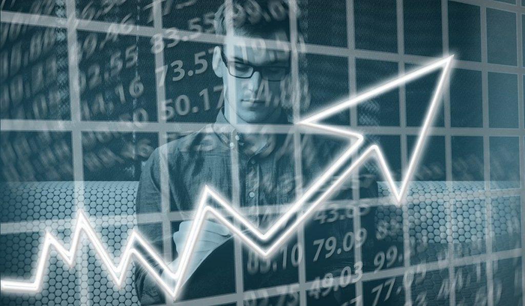 Premercado | Bolsas suben tras PIB de China; Wall Street cerrado por festivo