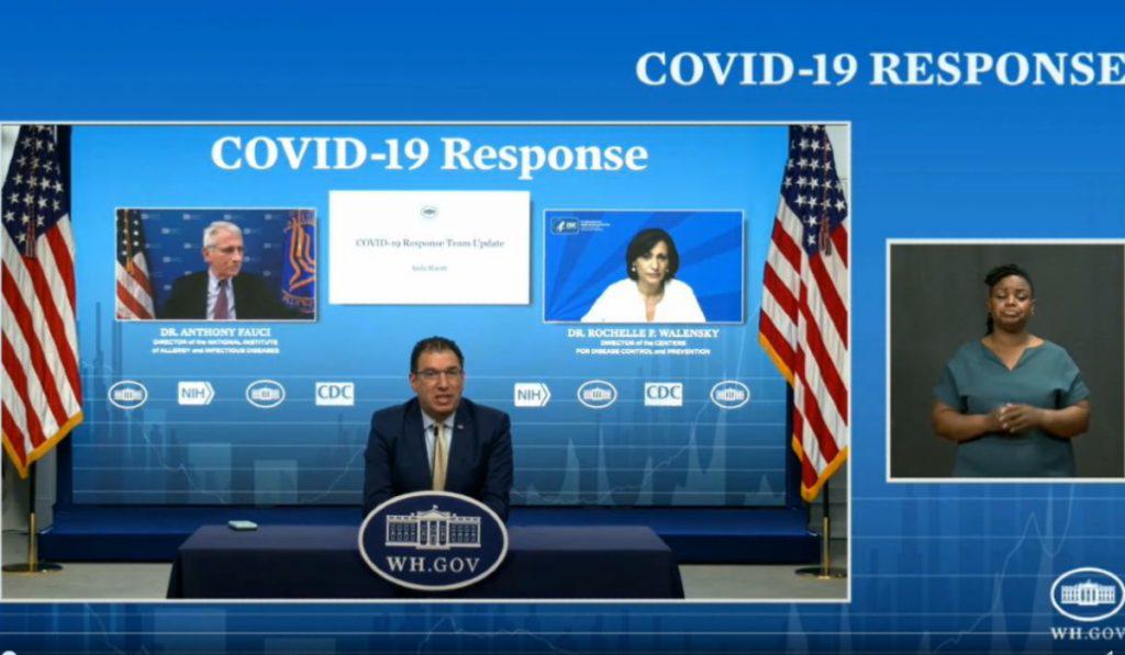 Estadounidenses vacunados pueden salir sin tapabocas: CDC