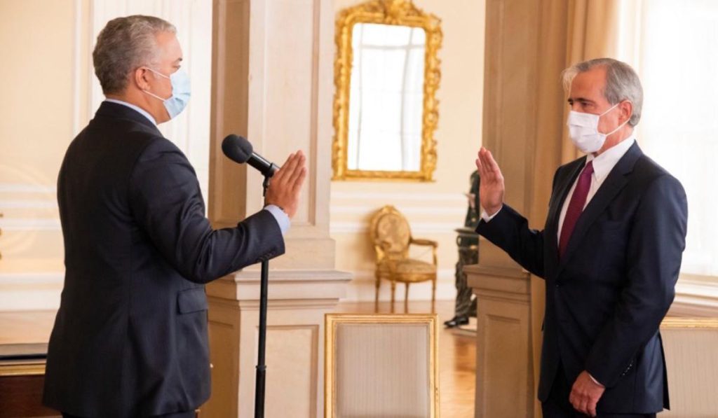 Jaime Jaramillo se posesiona como codirector del BanRep de Colombia  