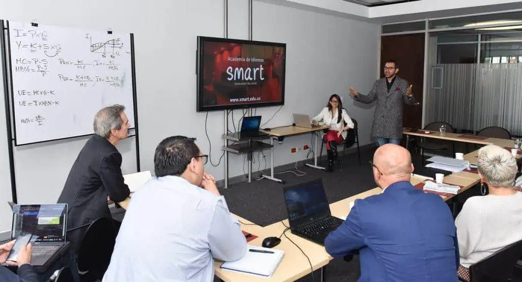 Mentorías disminuyen en 25% riesgo de que emprendimientos quiebren Mentorías disminuyen en 25% riesgo de que emprendimientos quiebren