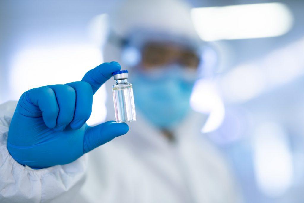 Científicos de la FDA desestiman refuerzo de vacuna Covid-19 de Moderna