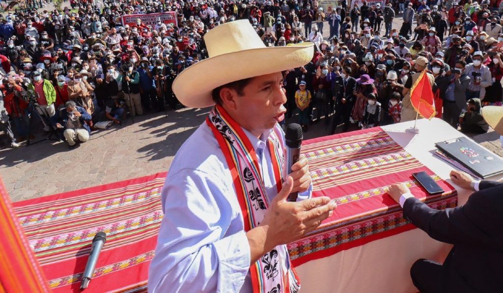 Pedro Castillo apuesta por mantener presidente del Banco Central de Perú