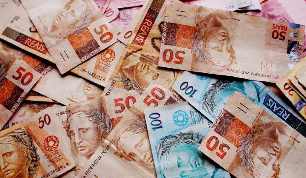 Depreciación del real de Brasil muestra débil escenario frente a otros emergentes: IIF