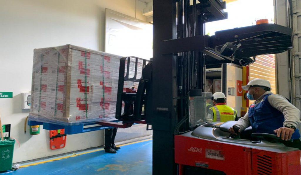 Colombia recibe un millón de vacunas más del laboratorio Sinovac