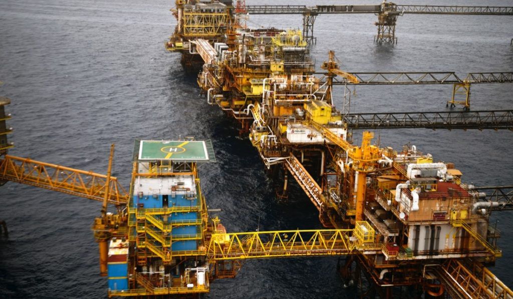 Incapacidad de Pemex de pagar sus gastos afecta calificación: Moody’s