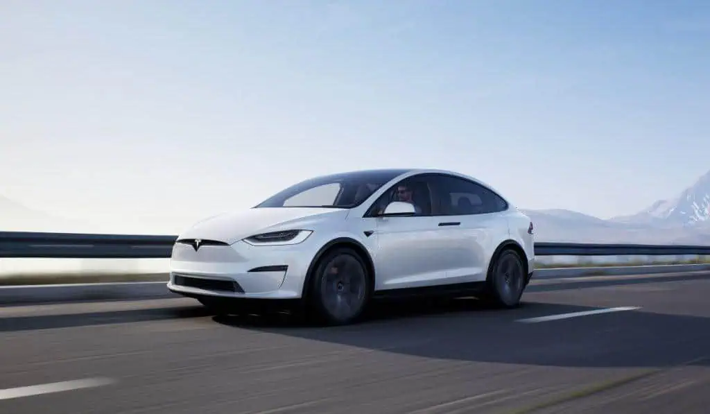 Acción de Tesla no para de desplomarse en 2023 Tesla