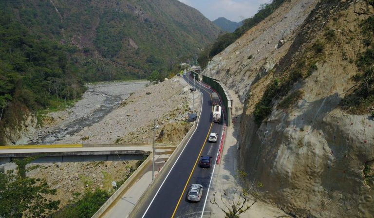 Vía al Llano recibió asignación de la Nación para atender puntos críticos.