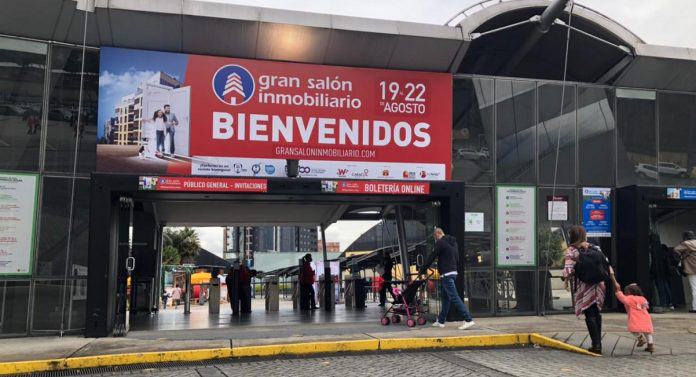 Gran salón inmobiliario