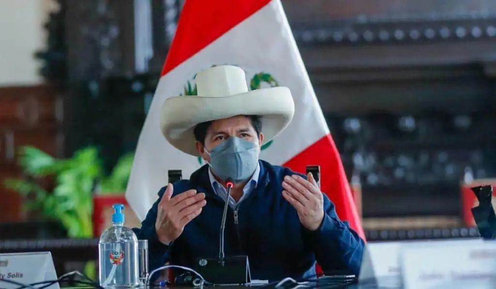 Presidente de Perú anunció aumento del salario mínimo de 7,53% desde diciembre Presidente de Perú anunció aumento del salario mínimo de 7,53% desde diciembre