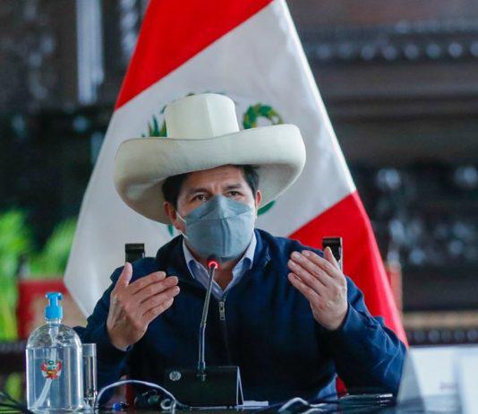 Presidente de Perú anunció aumento del salario mínimo de 7,53% desde diciembre