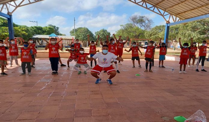 Copa Claro por Colombia reúne deporte, educación y tecnología para fortalecer habilidades y valores