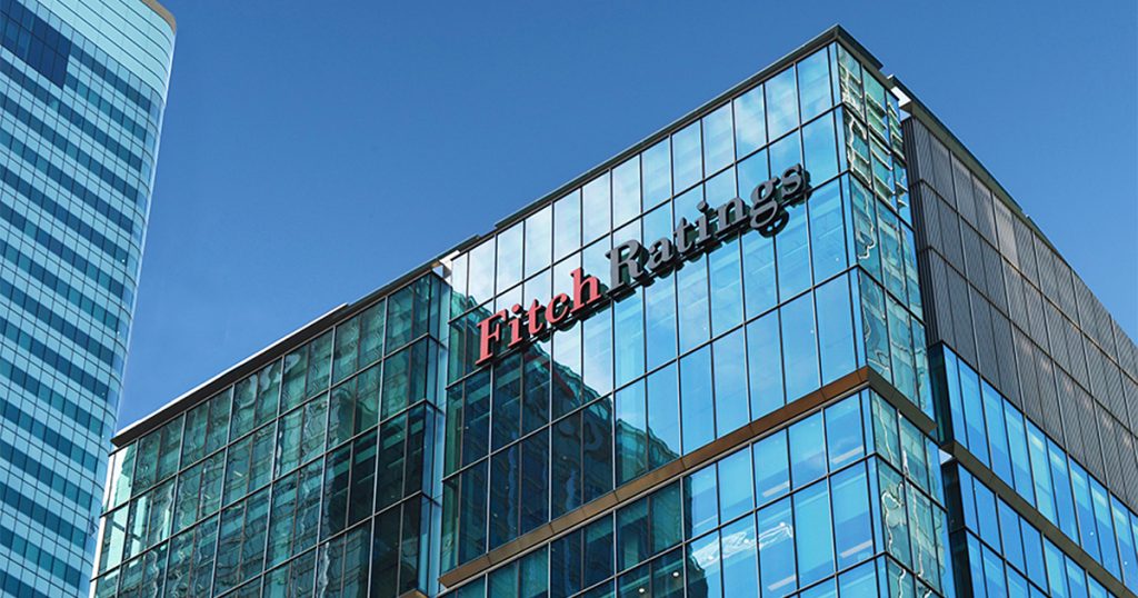 Fitch ve desaceleración económica en América Latina y recesión en Estados Unidos