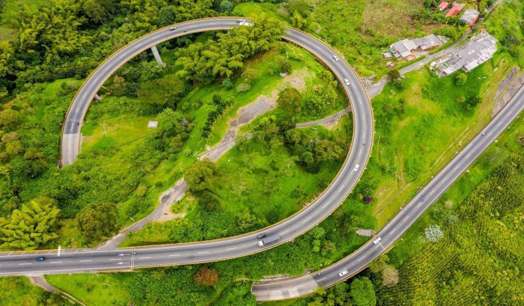 Grupo Argos y Odinsa proyectan expansión en Chile, Colombia y Perú con nueva plataforma vial