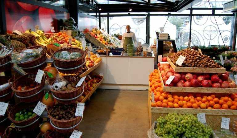 Comerciantes y tiendas tendrán página web gratis en Colombia