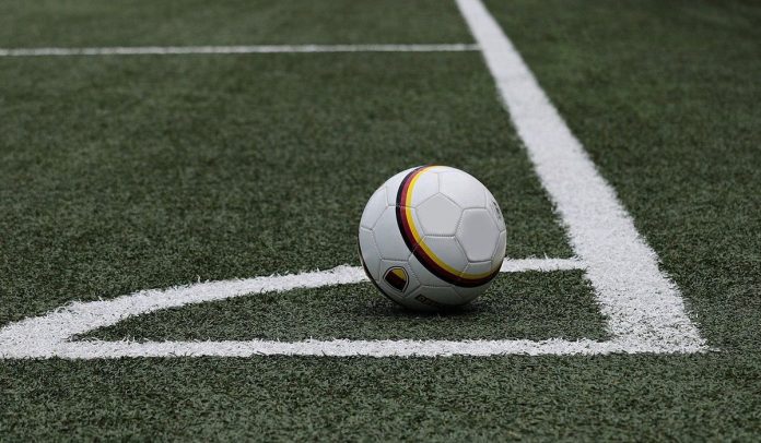 balon-cesped Junior, Nacional y Cali, los equipos de fútbol colombianos con más ingresos en 2020
