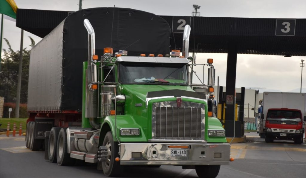 Costos de transporte de carga por carretera en Colombia repuntaron 1,01 % en agosto