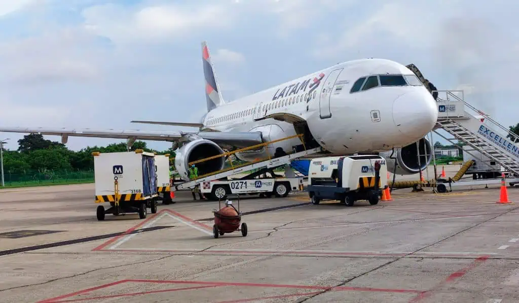 Latam Airlines: ingresos cayeron 51% en 2021 Ingresos de Latam en tercer trimestre crecieron 156% frente al 2020; golpe por pandemia se mantiene