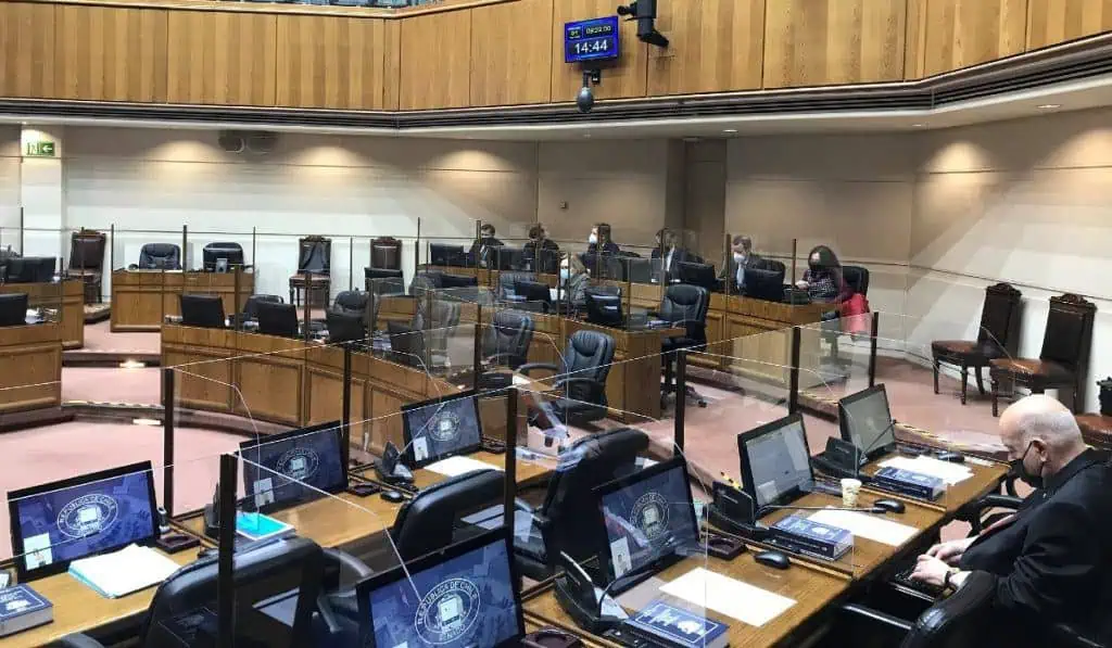 Mayorías de la derecha y retroceso del oficialismo redefinen el mapa legislativo en Chile Mayorías de la derecha y retroceso del oficialismo redefinen el mapa legislativo en Chile