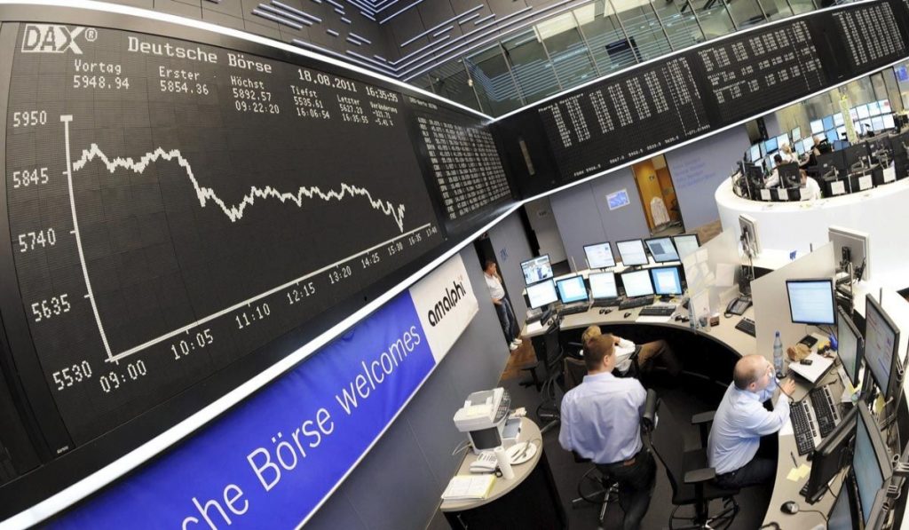 Premercado | Bolsas europeas caen tras máxima inflación alcanzada en 13 años