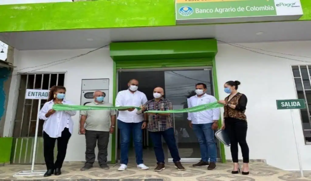 El Banco Agrario inauguró hoy dos nuevas oficinas en Antioquia El Banco Agrario inauguró hoy dos nuevas oficinas en Antioquia
