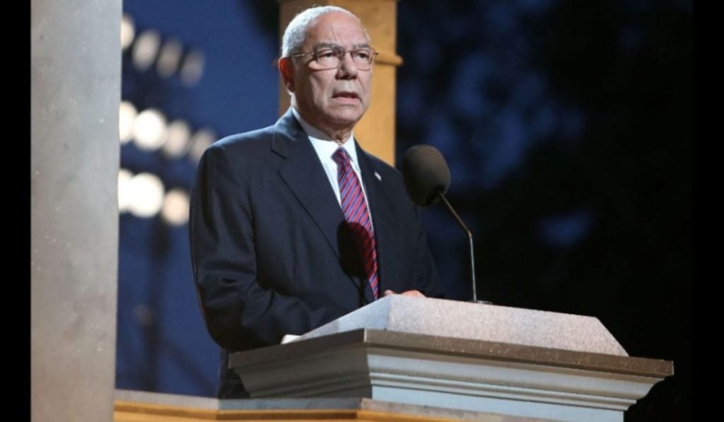 Colin Powell, ex secretario de Estado que abogó por la invasión de Irak, fallece a los 84 años por complicaciones de Covid