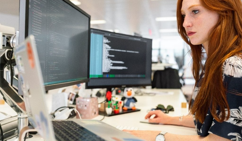 Preocupa la escasez de mujeres ingenieras en Colombia