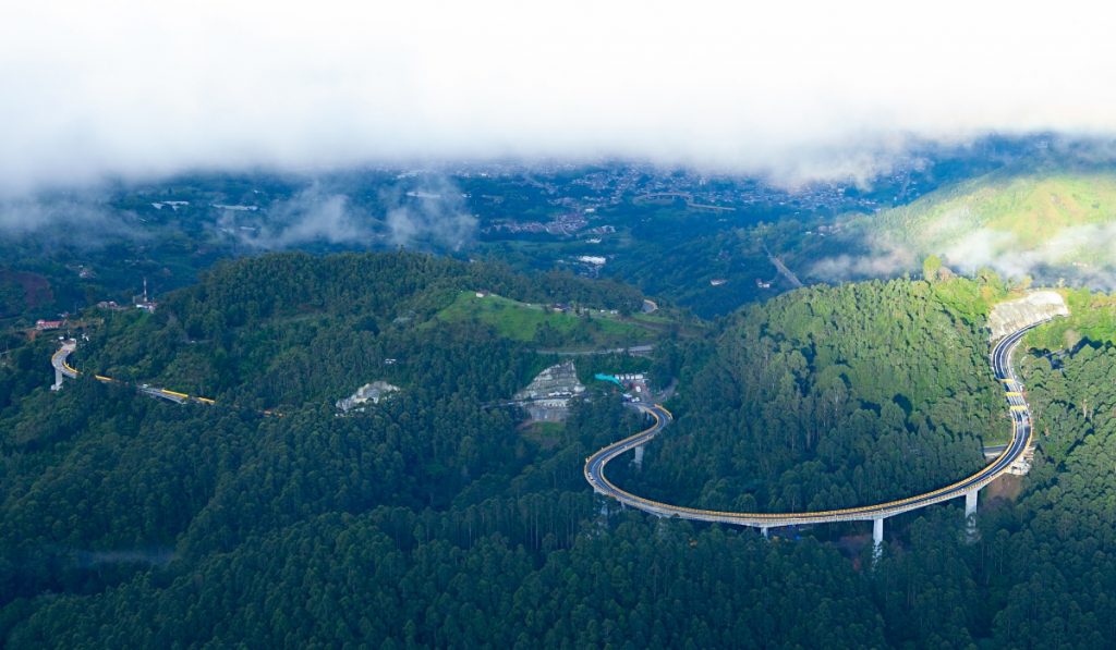 cruce de cordillera central colombia