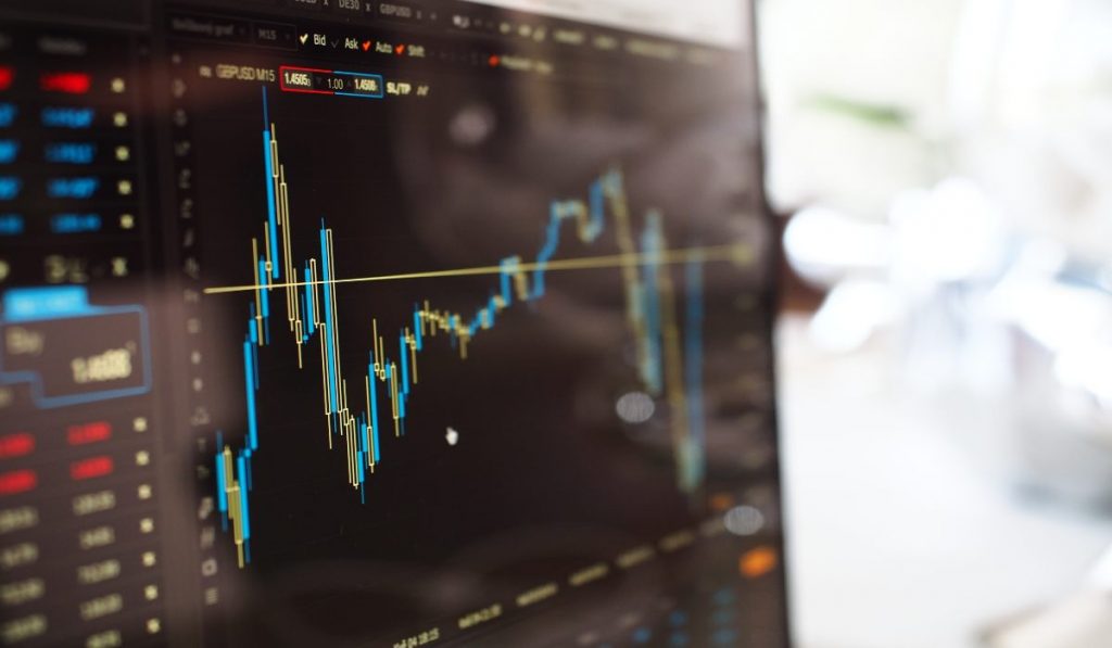 El Dow y el S&P 500 cierran con récords en el inicio de noviembre