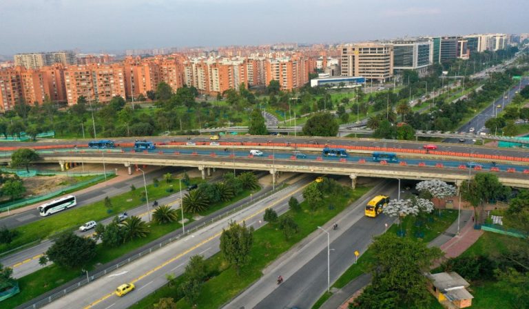 Anuncian cierre por etapas de la Avenida 26 con Carrera 68, en Bogotá Puente de la avenida 68 con calle 26, en Bogotá, tendrá cierre total por un año