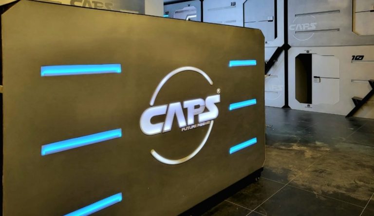 Así es el primer hotel cápsula que se abre dentro de un centro comercial en Colombia
