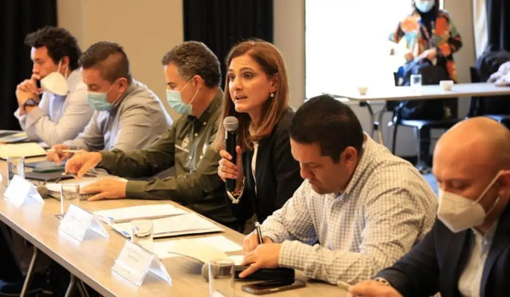 Aeropuerto de Rionegro (Medellín) podría tener nueva terminal y segunda pista Aeropuerto de Rionegro (Medellín) podría tener nueva terminal y segunda pista