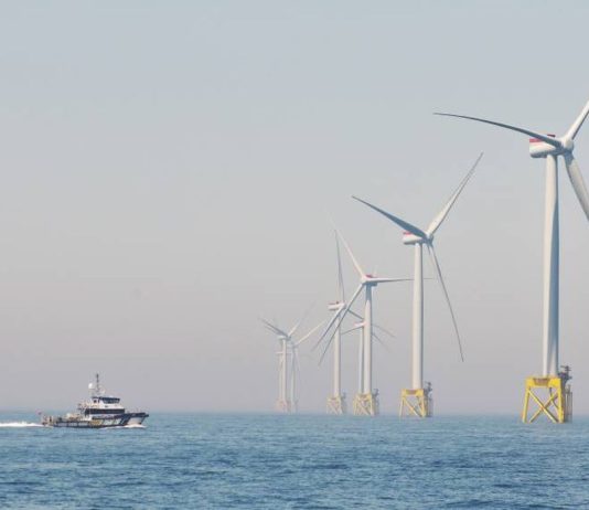 Listo el borrador para asignar áreas marítimas de energía eólica en Colombia