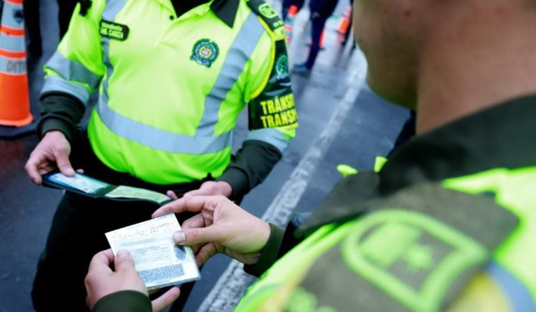 Licencia de conducción en Colombia