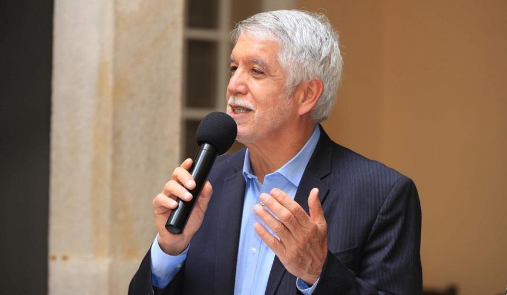 Enrique Peñalosa.