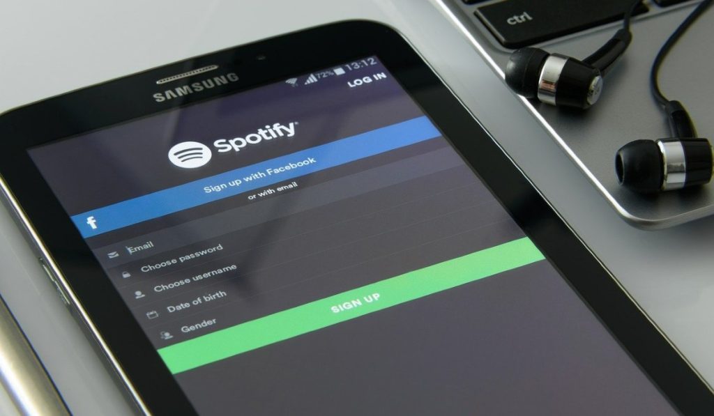 Un plan Premium en Spotify y otros de plataformas digitales subieron de precio. Imagen: Pixabay PhotoMIX-Company.