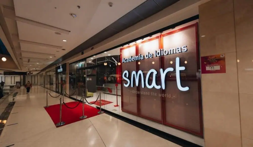 Academia de idiomas Smart dona cursos de inglés para reclusos Academia de idiomas Smart dona cursos de inglés para reclusos