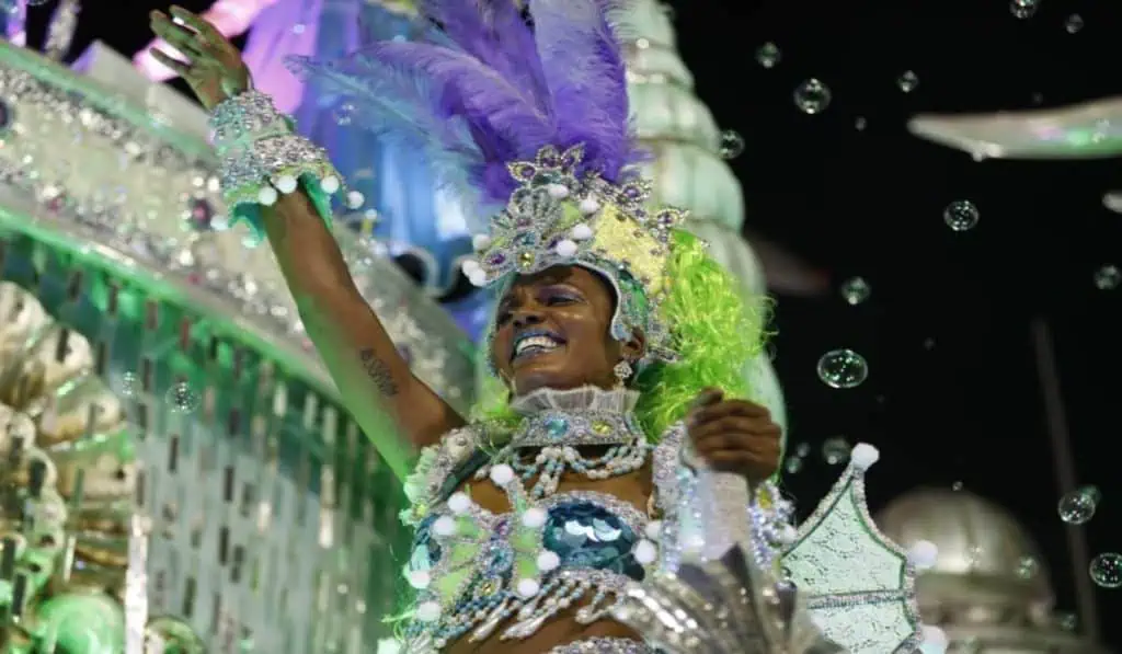 Desfiles del carnaval en Río de Janeiro y Sao Paulo son aplazados para abril Desfiles del carnaval en Río de Janeiro y Sao Paulo son aplazados para abril