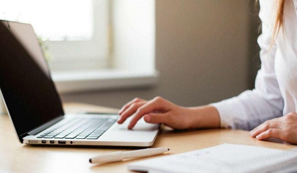 Becas Fundación Carolina: condiciones, plazos y cómo solicitarlas en 2022