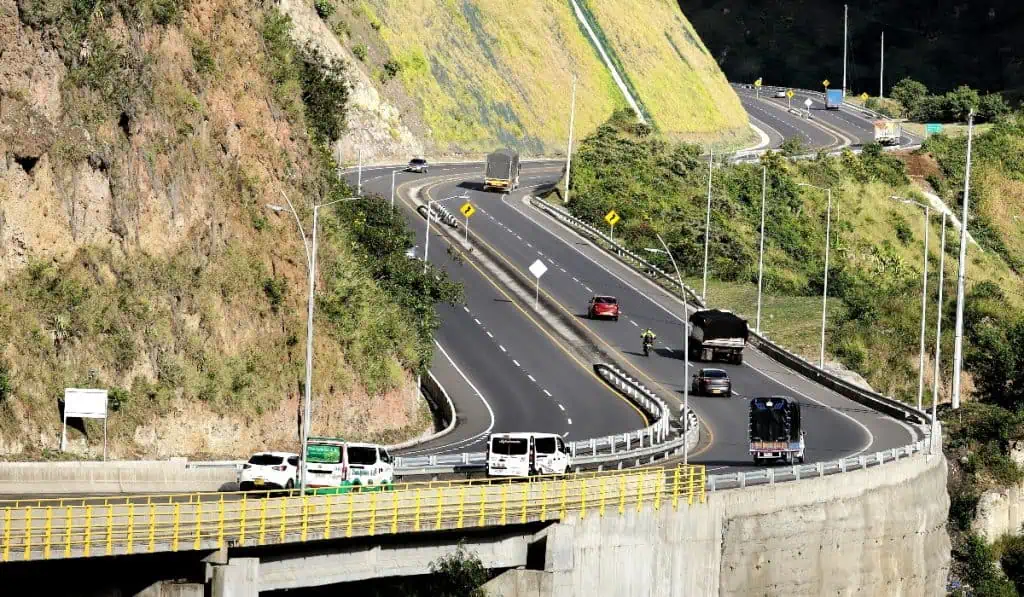 Sacyr logra US$800 millones para cierre financiero de megaproyecto 4G Pasto – Rumichaca Sacyr logra US$800 millones para cierre financiero de megaproyecto 4G Pasto – Rumichaca