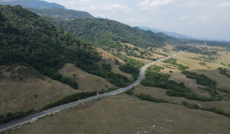 Entregan 150 km de vía mejorada en proyecto 4G Villavicencio - Yopal (Colombia) Vía Villavicencio - Yopal