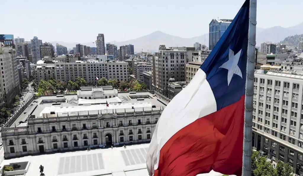 Pablo García es designado nuevo vicepresidente del Banco Central de Chile ¿En qué consiste el proyecto laboral de 40 horas semanales en Chile?