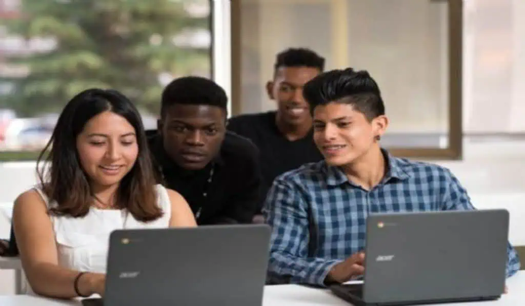 Colombia, país atractivo en la región para contratación internacional Empleo en los jóvenes
