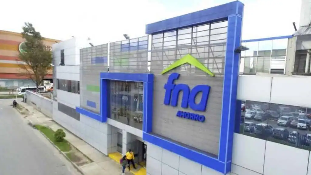 Programas y beneficios que tiene el FNA para que compre vivienda usando sus cesantías ¿Cómo funciona el ahorro voluntario del FNA para comprar vivienda en Colombia?