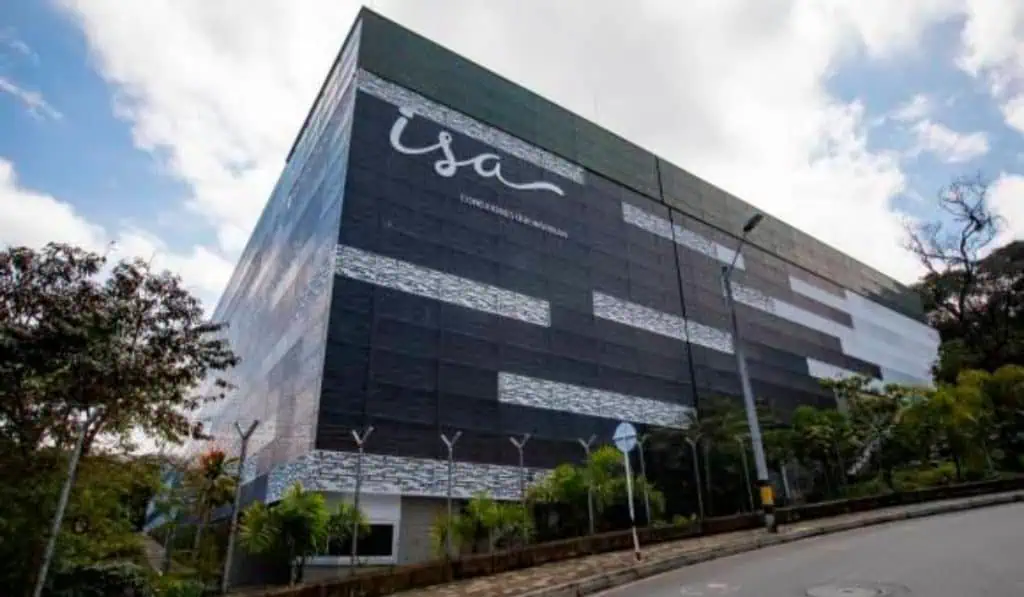 ISA emitirá bonos en 2023 para financiar plan de inversiones en 2024 Sede de ISA en Medellín